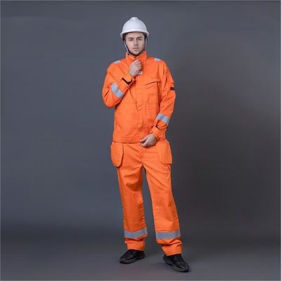 Купить 65% хлопка 35% полиэстера Легкий огнеупорный защитный костюм с стандартом EN или AS/NZS Производство в сети